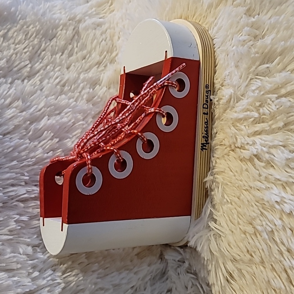 Melissa & Doug Deluxe Wood Lacing Sneaker, Educational Toy , kids, preschoolers